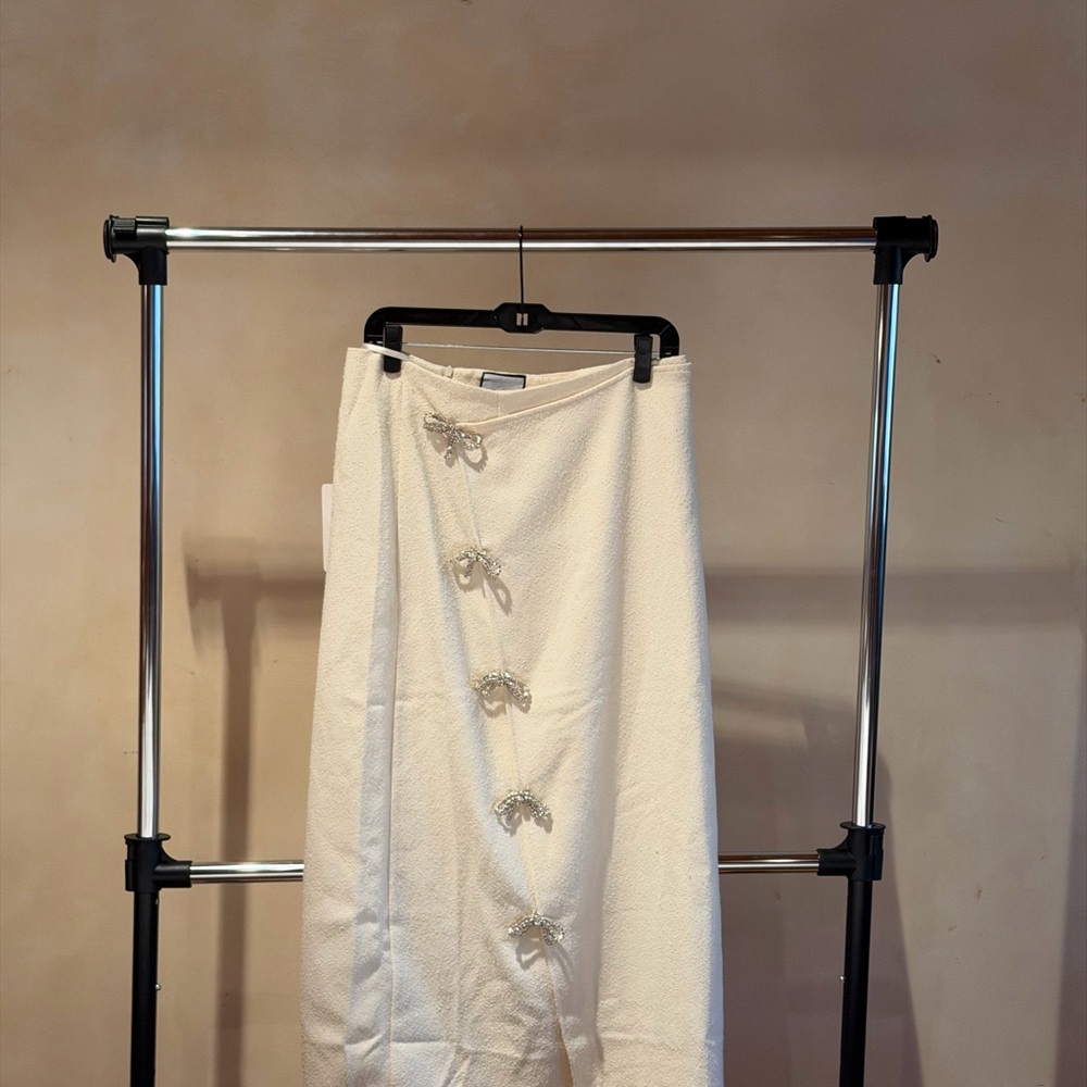 Elegant White Skirt with diamond bows